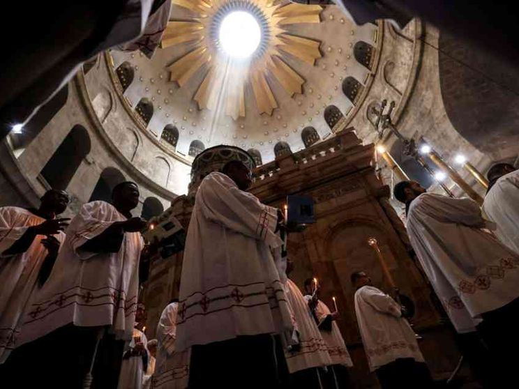Festa tra le tensioni Pizzaballa: noi cercatori di vita
