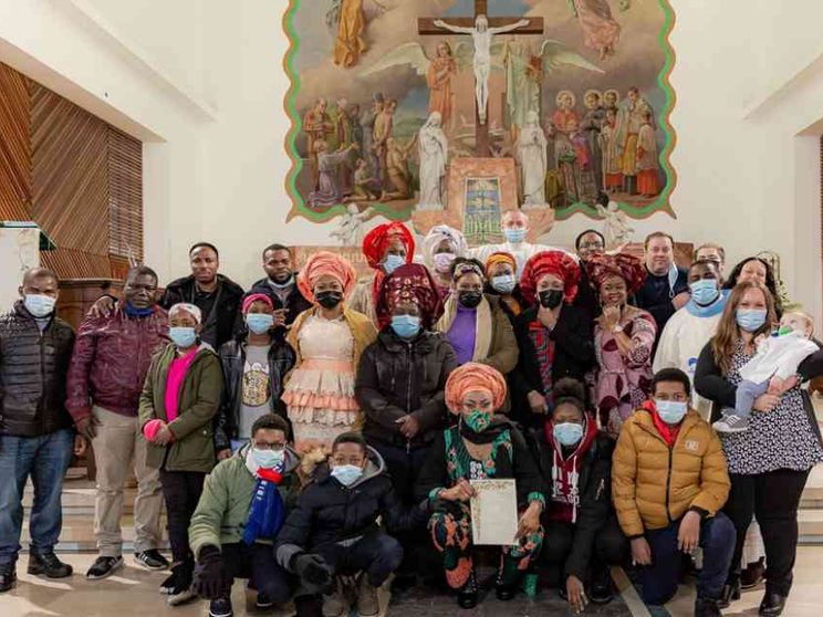 «Rinati» nella notte di Pasqua. Vita nuova per le comunità