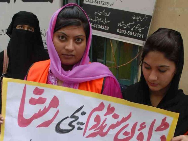 Meereb, 16 anni, rapita e violentata per la conversione. Ma ora è libera