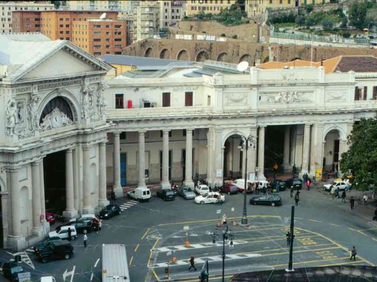 Ragazzi disabili "cacciati" dal treno, «nessuno ha voluto alzarsi»