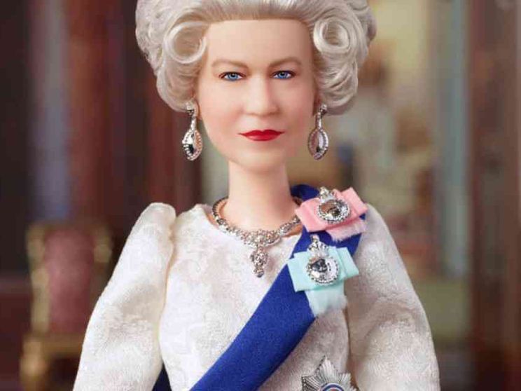 Per i 70 anni di regno, arriva la Barbie Regina Elisabetta