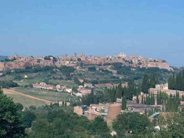 Elogio della gentilezza: e Orvieto istituisce un assessorato ad hoc