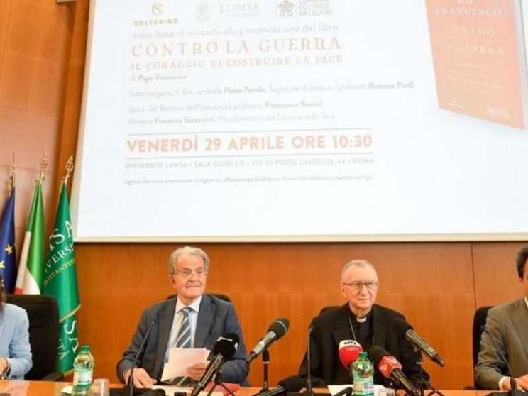 Parolin: diritto alla difesa, ma limitarsi alle armi è una risposta debole