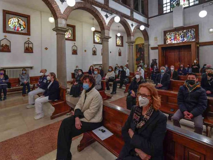 Le mascherine a Messa? Sono ancora raccomandate