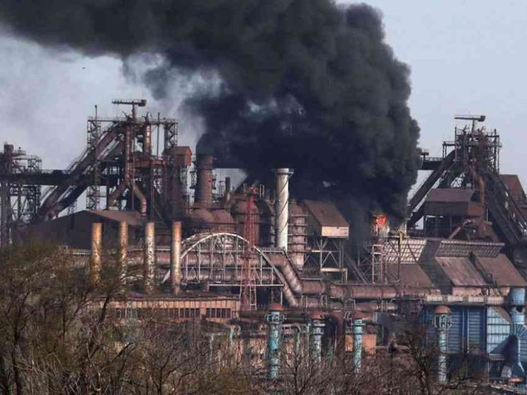 Acciaieria Azovstal "oltre la catastrofe". Slitta l'evacuazione dei civili