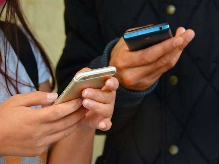 L'Italia è il Paese dei cellulari: 1,3 smartphone per ogni abitante