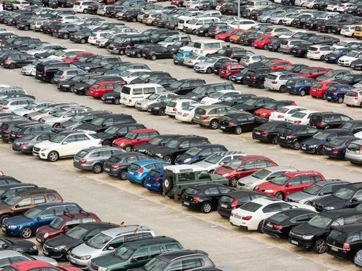 Altro crollo ad aprile (-33%) ma l'attesa degli incentivi c'entra poco