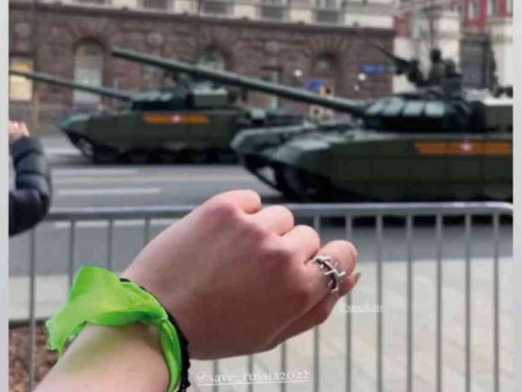 I nastri verdi per la pace in Russia: i tre perché della protesta silenziosa