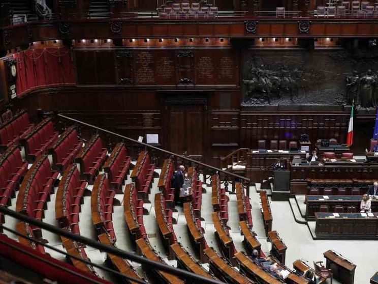 La crisi dei partiti incomincia da letture parziali della società