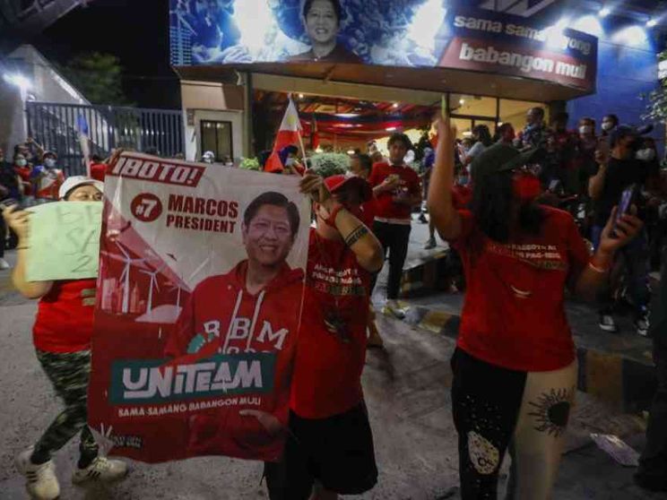 Dopo 36 anni, le Filippine ritornano all'era Marcos