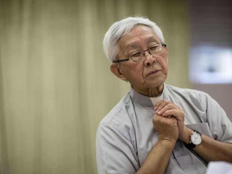Arrestato a Hong Kong il cardinale Joseph Zen, sostenitore della democrazia
