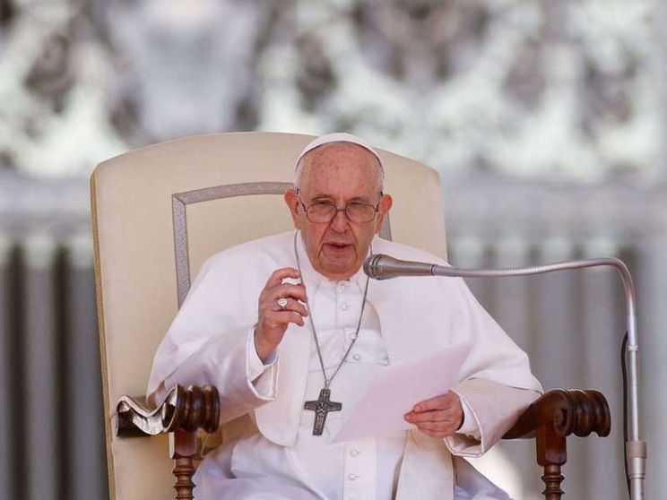 Il Papa: donne coraggiose, nonne fonte di saggezza
