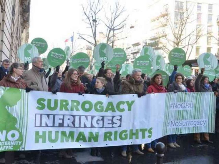 Ucraina-Francia: ora la madre surrogata partorisce a domicilio