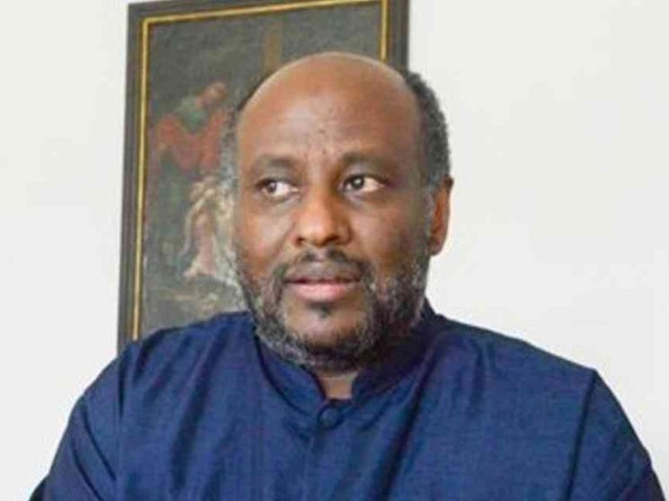 Cinque anni di indagini e menzogne: cadono tutte le accuse per don Zerai