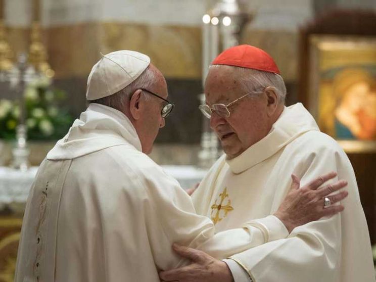 È morto a 94 anni il cardinale Sodano, segretario di Stato di due Papi