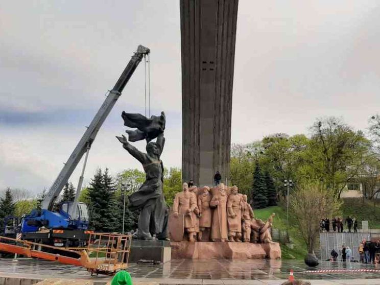 I russi anti Putin che nessuno vuole: in fuga da Mosca, ma scomodi a Kiev