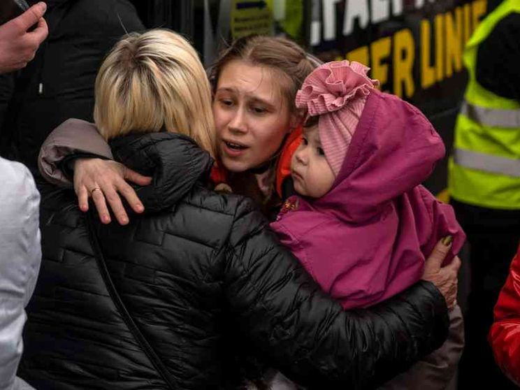 Londra cambia le regole e lascia fuori dalla porta 500 minori soli dall'Ucraina