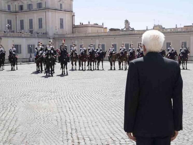 2 giugno, le parole di Mattarella: porre fine alla insensatezza della guerra