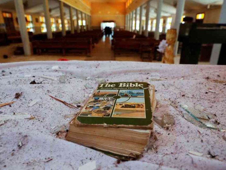 Strage in chiesa, il bilancio è di 21 morti. Il Papa: violenza indicibile