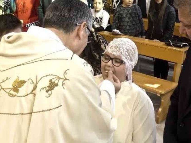 La piccola Aurora, il tumore e il mare che "cura"