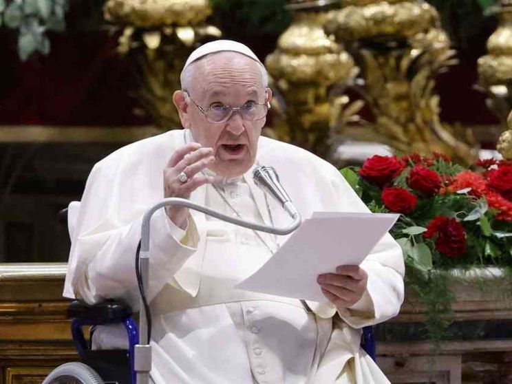 Il Papa: in Sicilia ci sono grandi virtù e crudeli efferatezze