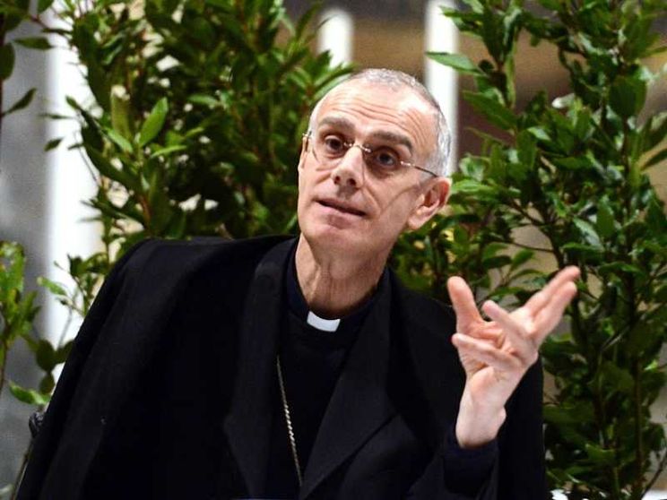 Il vescovo Raspanti: «Va combattuto il clima di sfiducia»