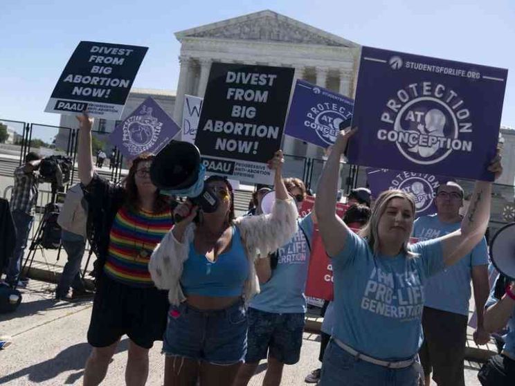 L’Unione Europea sbanda: aborto come diritto umano