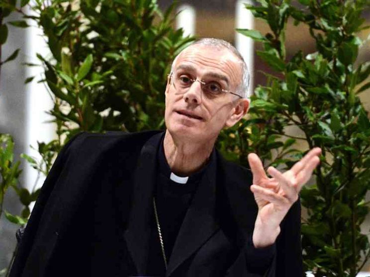 Il vescovo Raspanti: «Va combattuto il clima di sfiducia»