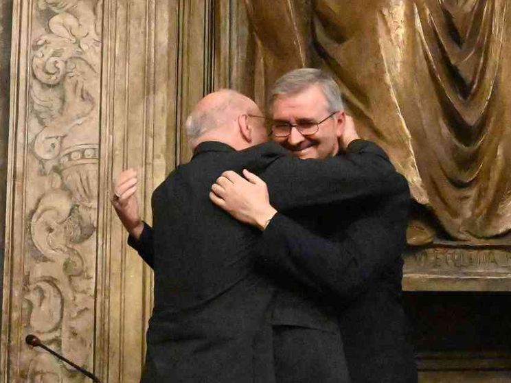 Il vescovo di Brescia, Tremolada, annuncia: «Sono malato, lascio per sei mesi»