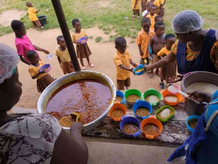 Nessuno soffra la fame: ora il reddito alimentare