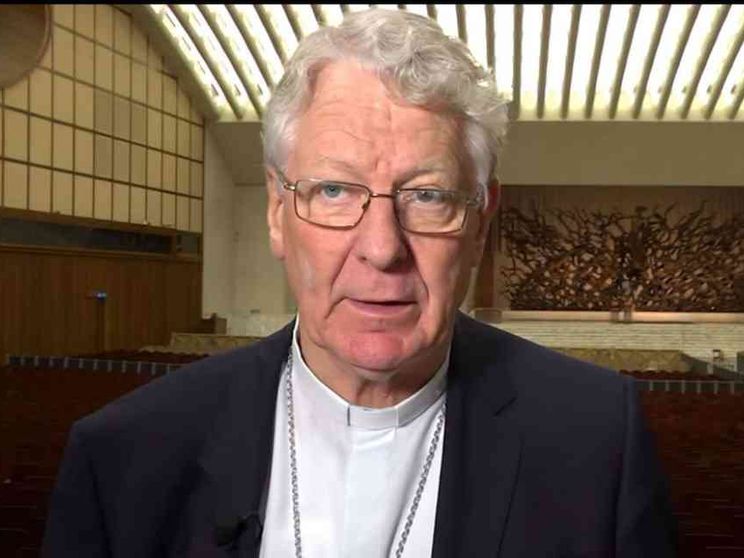 Decisione choc del vescovo Van Looy: «Rinuncio al cardinalato». Il Papa accetta