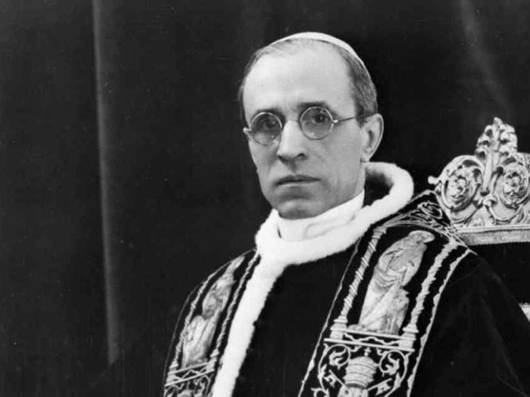 Le singolari “sviste” di David Kertzer su Pio XII e Hitler