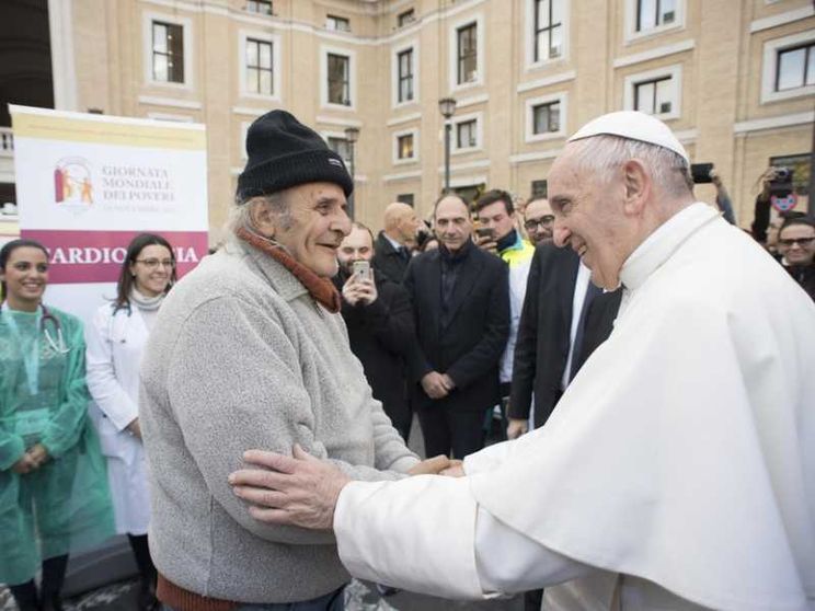 Un nuovo mensile per l'Osservatore romano: sarà fatto da e per i poveri