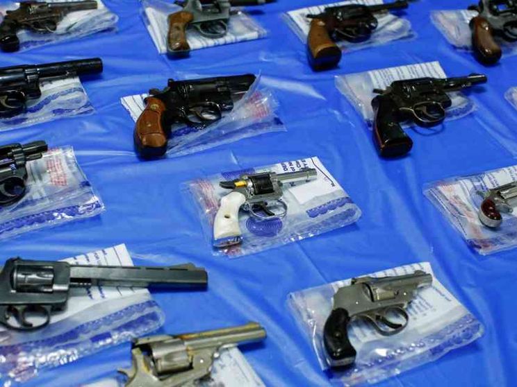 La Corte Suprema: via le restrizioni al porto d'armi a New York, vigenti dal 1911