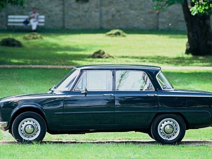 Sessant'anni fa la prima Giulia, l'auto "disegnata dal vento"