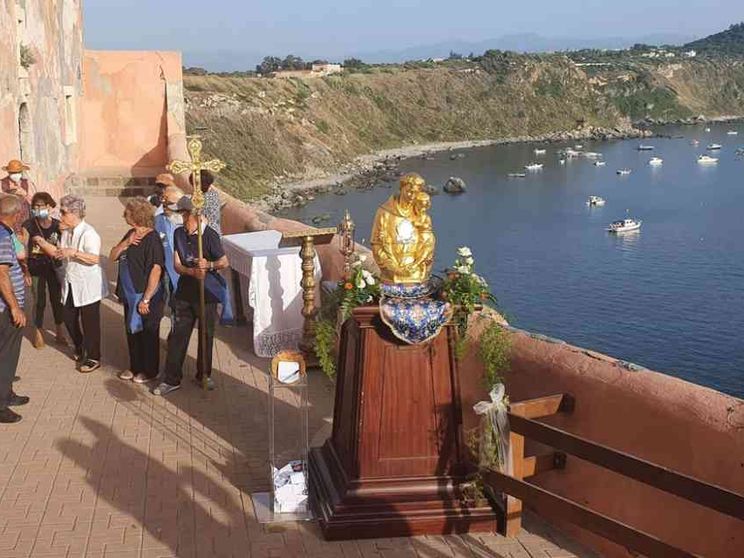 A piedi «sui passi» di sant'Antonio 1800 chilometri da Milazzo a Padova