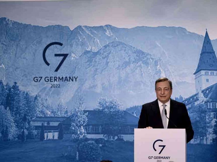 Draghi, scontro con Mosca. «Putin non ci sarà». «Non decide lui»