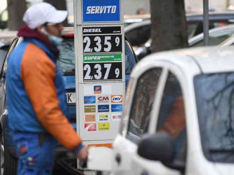 L'inflazione schizza all'8% è record da 36 anni