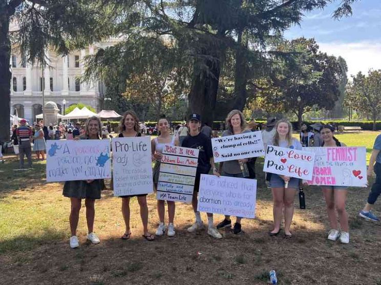Manchin e Sinema, i senatori dem che fermano la legge federale Usa sull’aborto