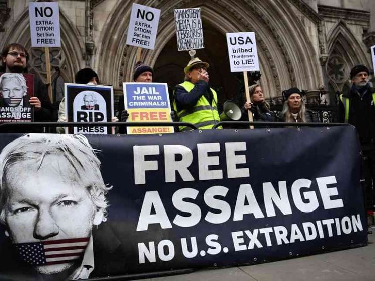 Ex informatico della Cia condannato: passò file «esplosivi» a WikiLeaks