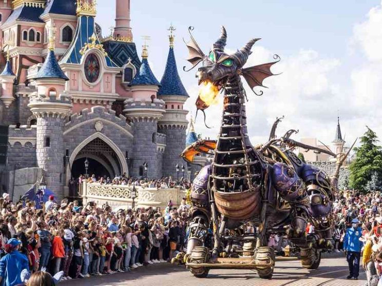 I 30 anni di Disneyland Paris: tornare bambini alla parata di Topolino