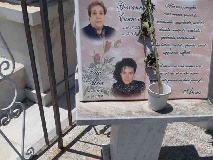 Sulla tomba di Rita, la "picciridda" lasciata sola