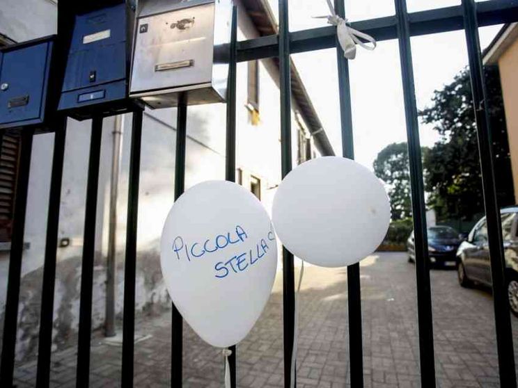 La bimba di 18 mesi abbandonata e morta di stenti: «Sono una buona mamma»