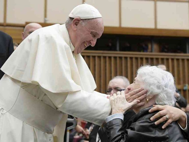La seconda Giornata Mondiale dei Nonni: elogio della tenerezza