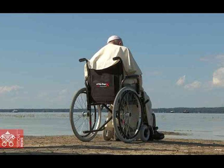 Il Papa: le madri e nonne aiutano a risanare le ferite