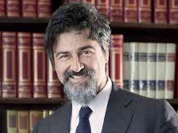 C'è un'ingiustizia «sospesa», soldi da ridare ai poveri