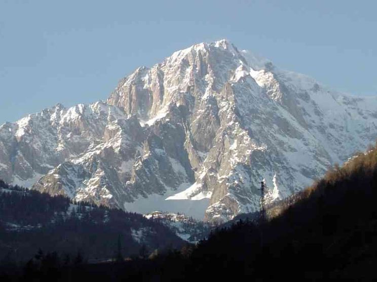 Per scalare il Monte Bianco si dovrà versare una cauzione di 15mila euro