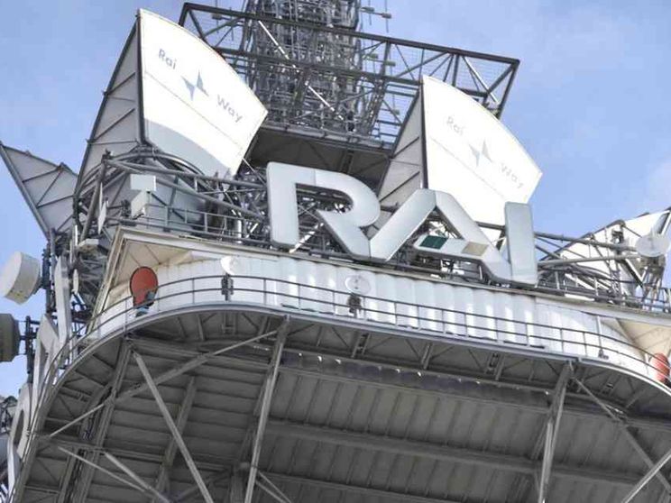 Rai spegne le onde medie, ma Fm e digitale non sempre garantiscono il servizio