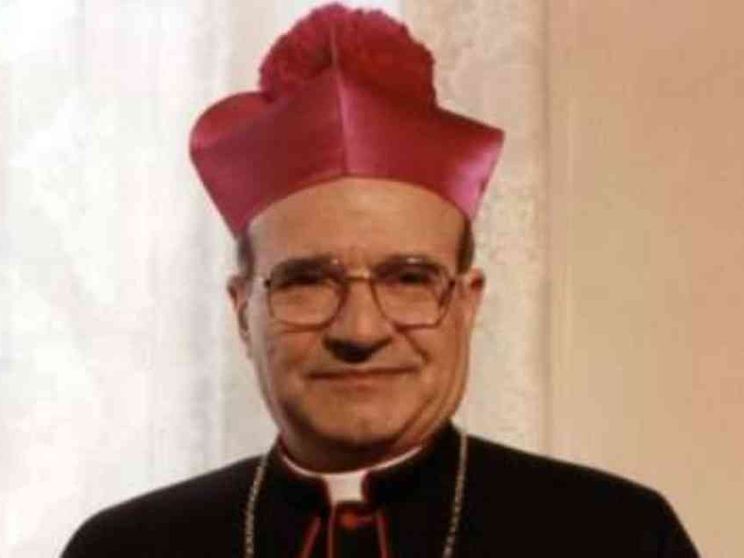 L’addio a monsignor Orrù. Fu vescovo attento al territorio e al lavoro