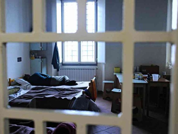 Crescono i suicidi in carcere. Lavoro e relazioni la risposta